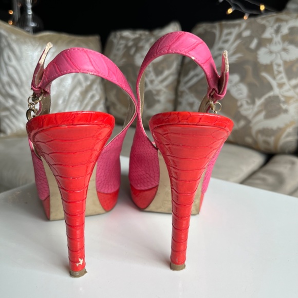 Shoes - Picture 3 of 7